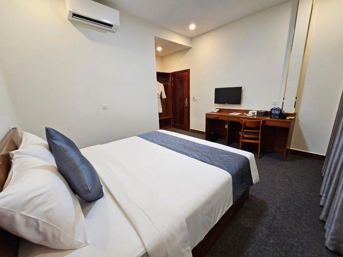 Nimith Hotel & Restaurant Phnom Penh Extérieur photo