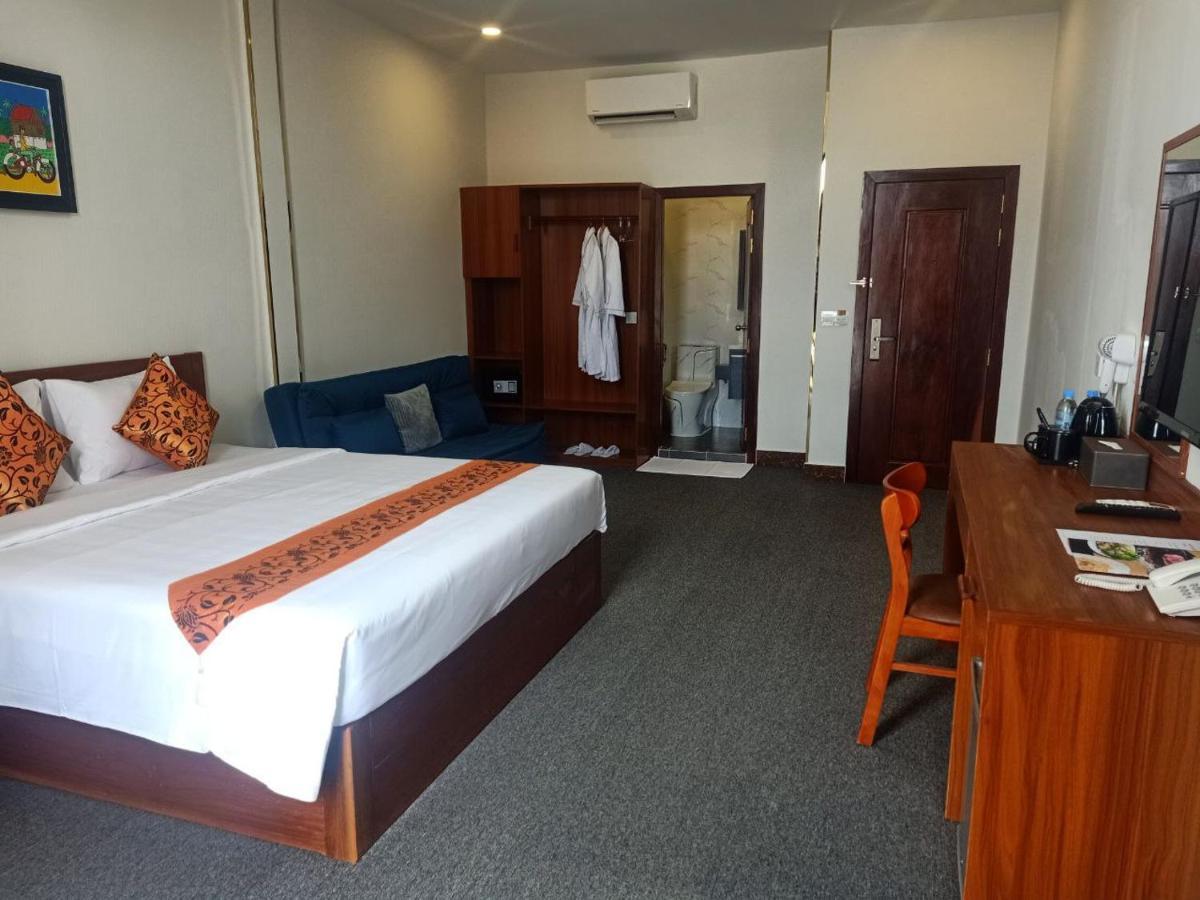 Nimith Hotel & Restaurant Phnom Penh Extérieur photo