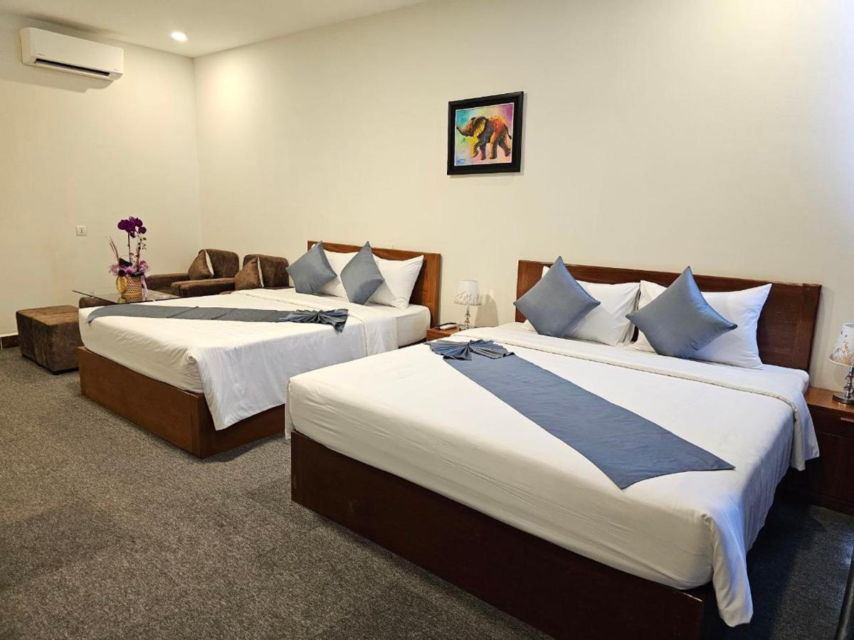 Nimith Hotel & Restaurant Phnom Penh Extérieur photo