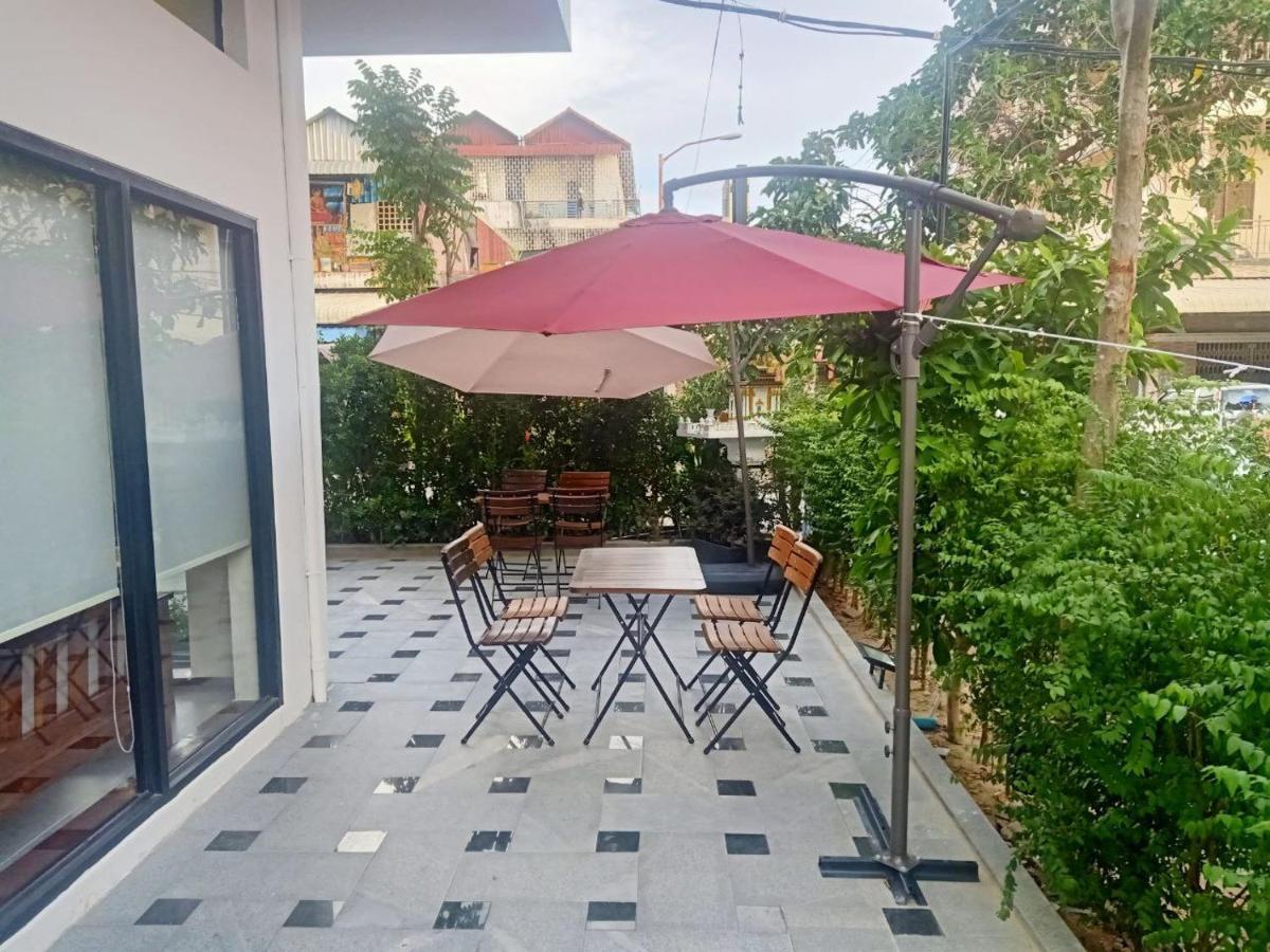 Nimith Hotel & Restaurant Phnom Penh Extérieur photo