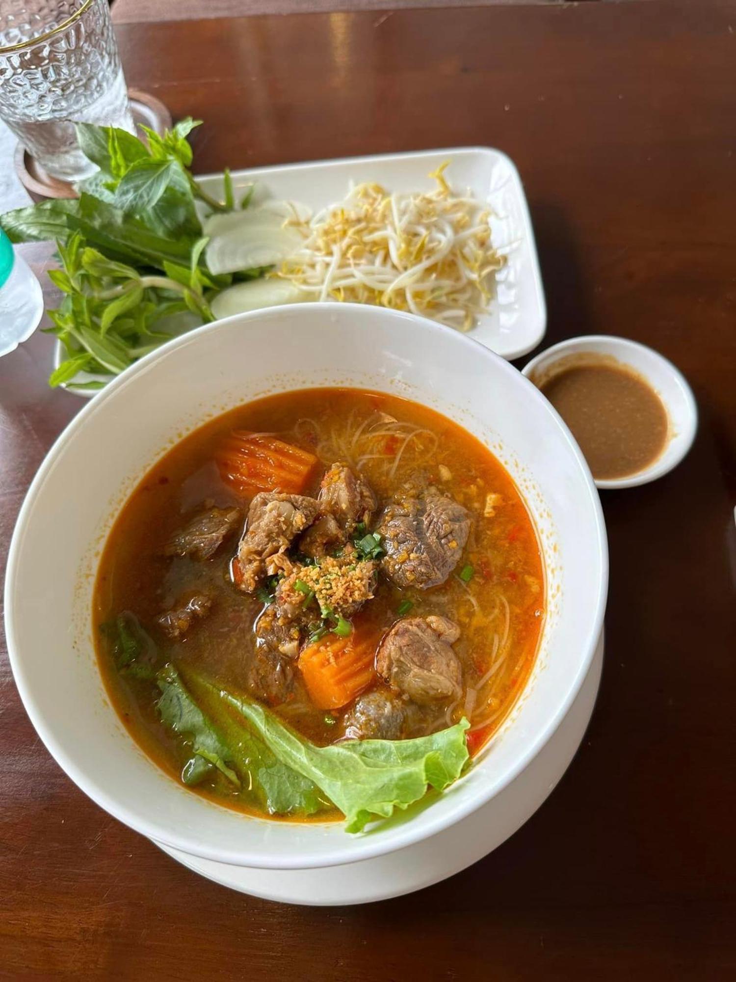 Nimith Hotel & Restaurant Phnom Penh Extérieur photo