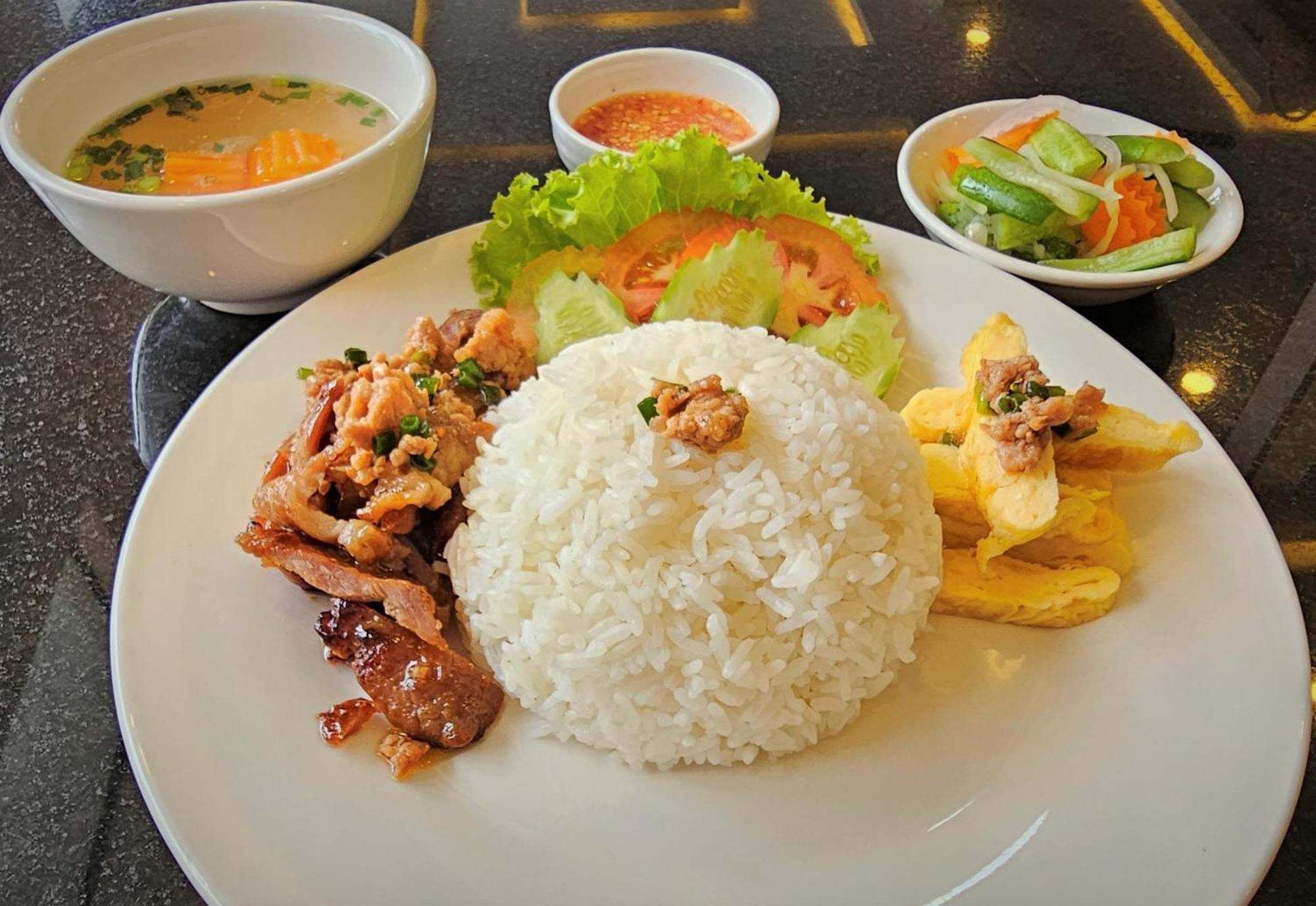 Nimith Hotel & Restaurant Phnom Penh Extérieur photo